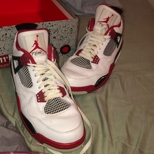 Air Jordan 4 retro!